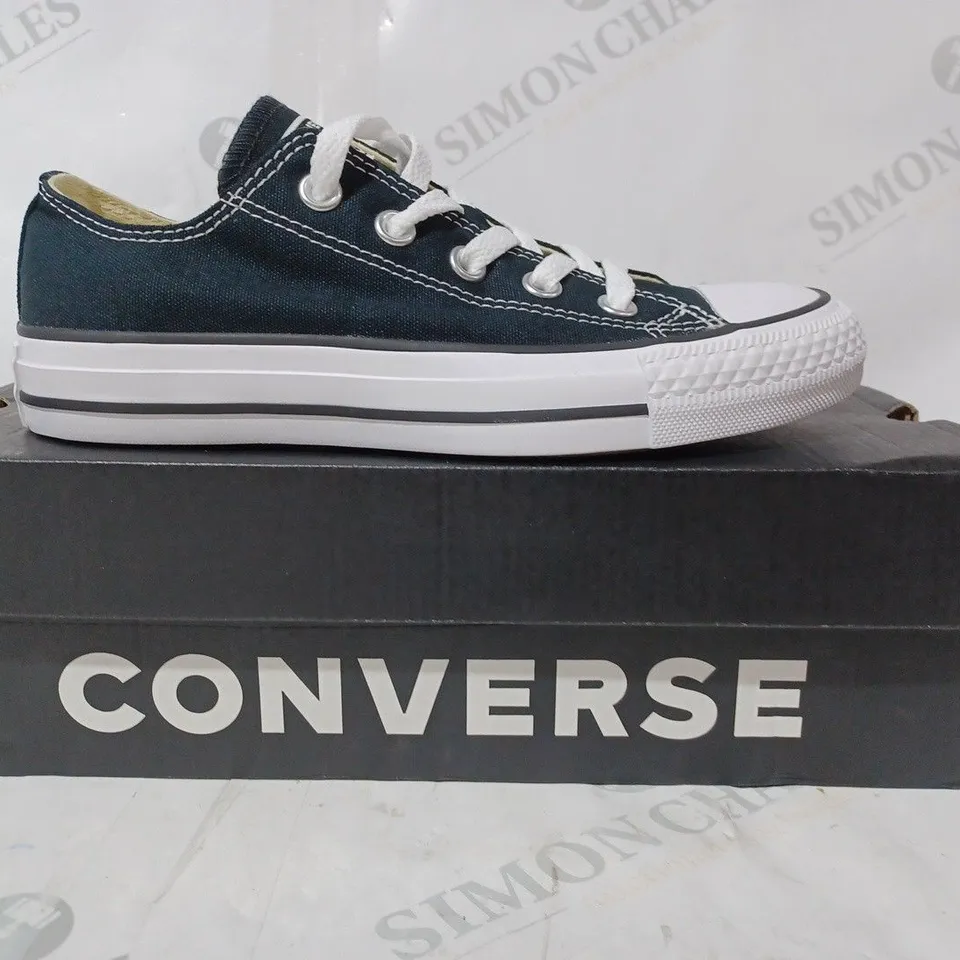 BOXED PAIR OF CONVERSE SHOES IN BLACK/WHITE UK SIZE 3