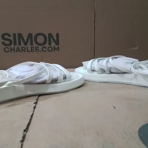 BOXED BRAND NEW APPROXIMATELY 6 SIMPLY BE PHEOBE WIDE SHOES WHITE SIZE 8