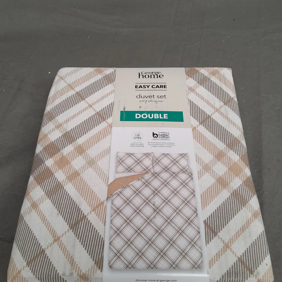 EASY CARE DUVET SET WITH 2 PILLOWCASES - DOUBLE