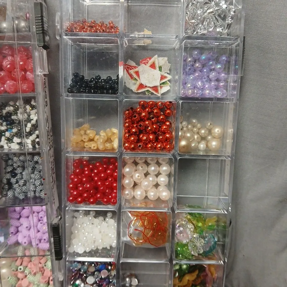 LOT OF ASSORTED BEADS FOR JEWELLERY MAKING IN MULTI COMPARTMENT CLEAR TRAYS