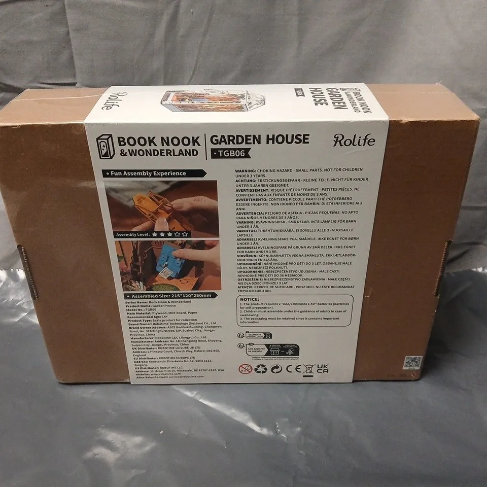 SEALED ROLIFE BOOK NOOK & WONDERLAND GARDEN HOUSE – MODEL TGB06