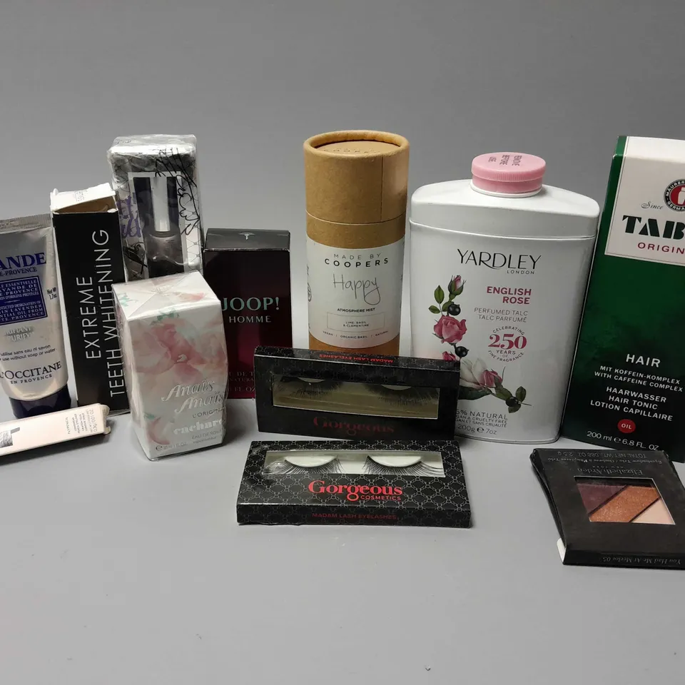 APPROXIMATELY 20 ASSORTED HEALTH AND BEAUTY ITEMS TO INCLUDE TABAC ORIGINAL HAIR TONIC (200ml), JOOP! HOMME EAU DE TOILETTE (30ml), MADE BY COOPERS HAPPY ATMOSPHER MIST (100ml), ETC
