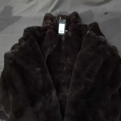 UK 20 NEW LOOK WOMEN’S FAUX FUR COAT – BLACK (EU 48)
