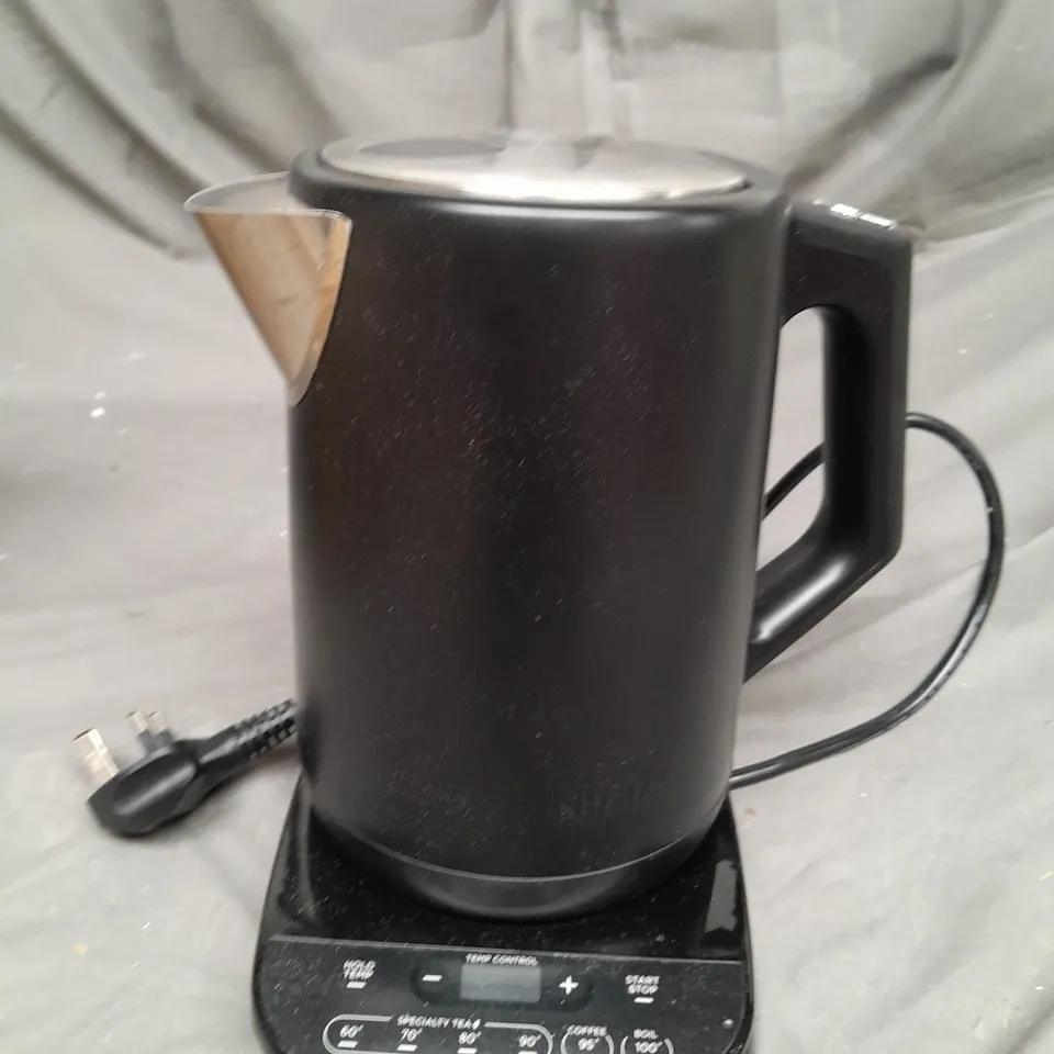 BOXED NINJA PERFECT TEMPERATURE KETTLE KT200UK