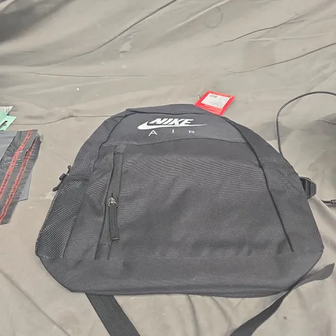 NIKE BACKPACK – BLACK TRAVEL/LUGGAGE STYLE BAG WITH NIKE  PATCH