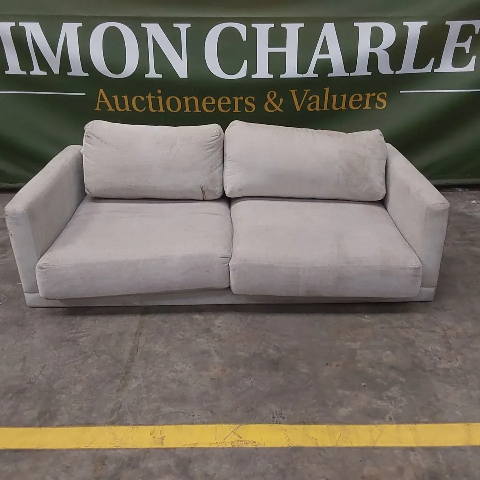 QUALITY DESIGNER 3 SEATER UPHOLSTERED SOFA
