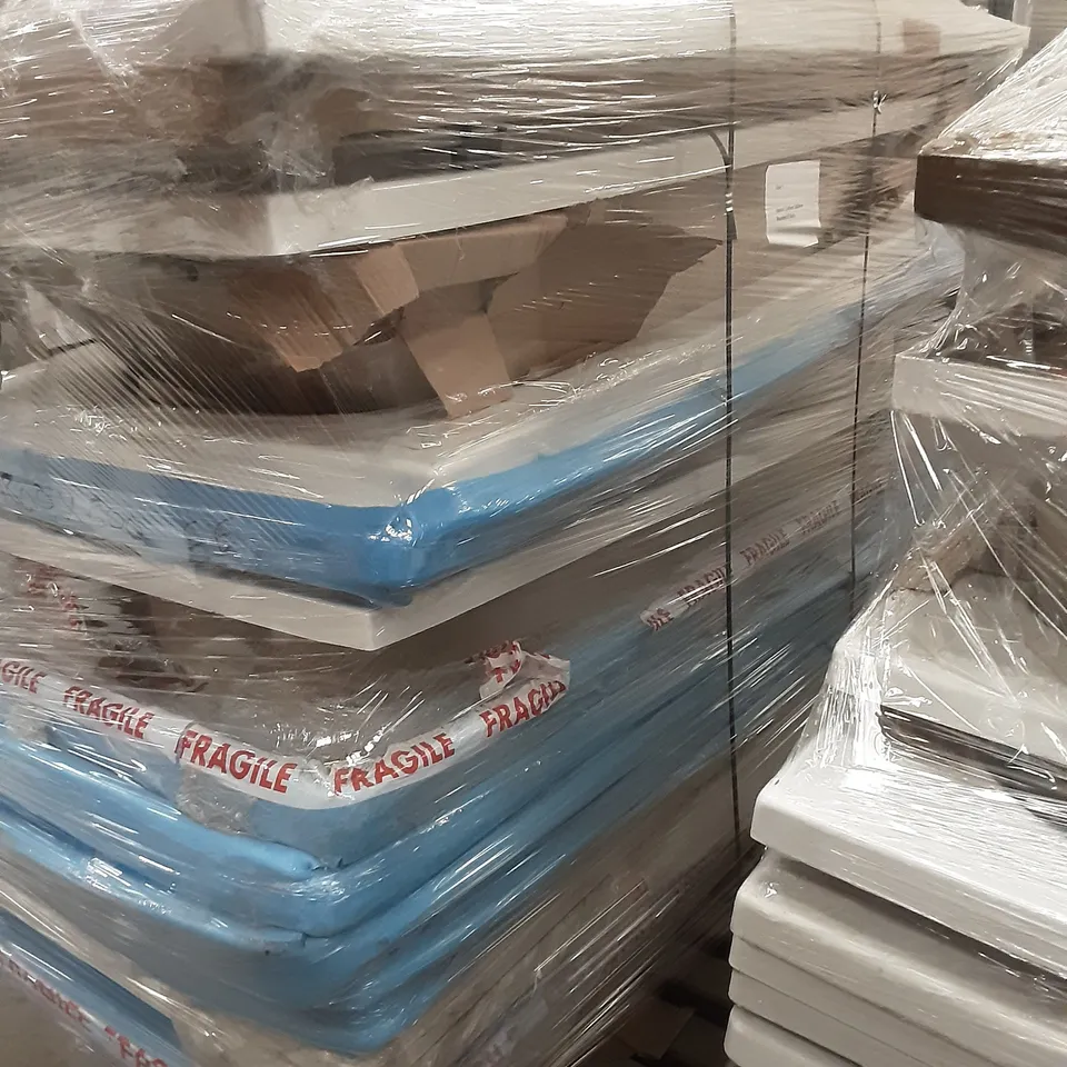 PALLET OF APPROXIMATELY 15 MIXED 1800MM ROUNDED DOUBLE ENDED BATHS