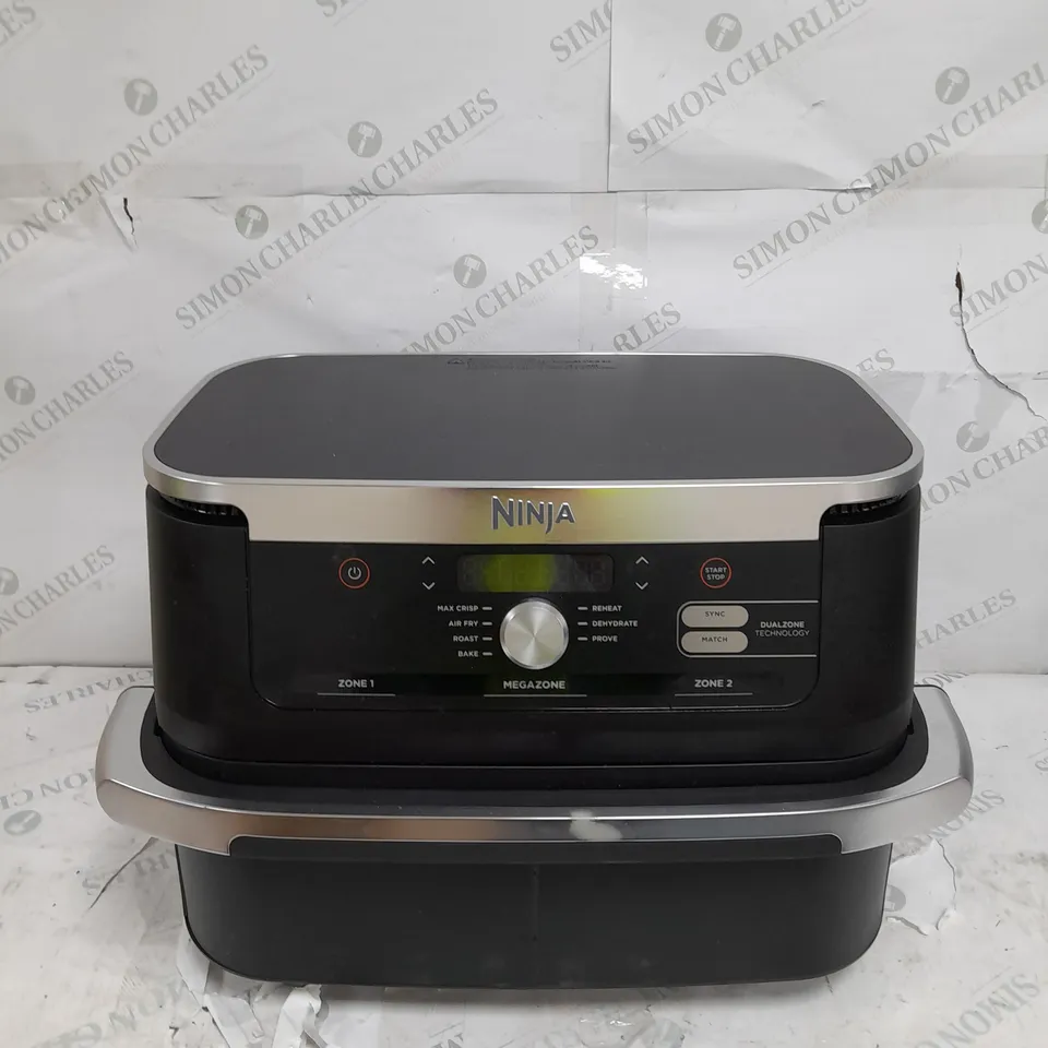 BOXED NINJA 10.4L FOODI FLEXDRAWER DUAL AIR FRYER IN BLACK AF500UK