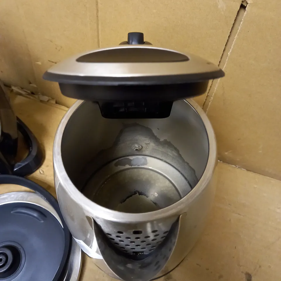 ASSORTED ELECTRICAL ITEMS 4 ITEMS 