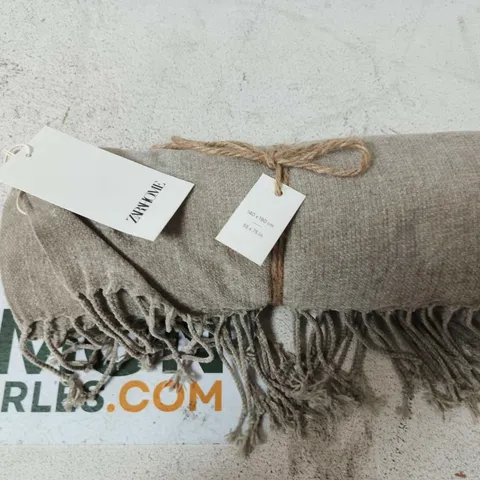 ZARA HOME DECORATIVE THROW BLANKET – 140 X 190 CM