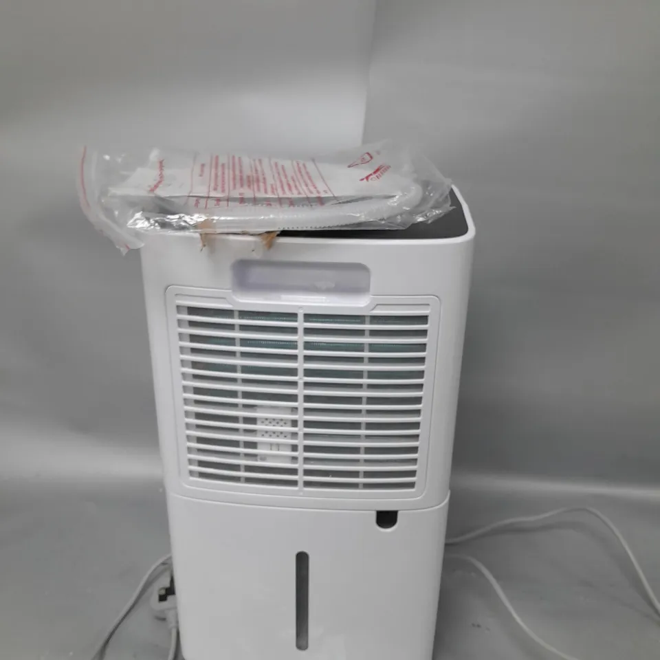 OUTLET 12L DEHUMIDIFIER WITH 2L WATER TANK AND TIMER
