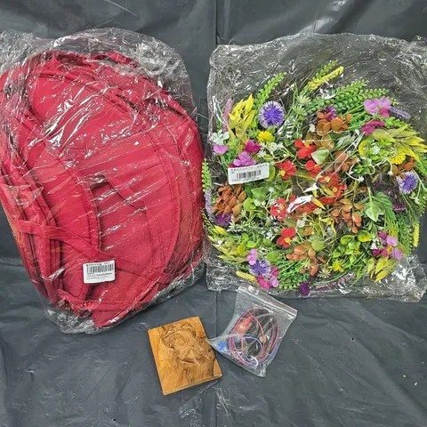 APPROXIMATELY 15 ASSORTED HOUSEHOLD PRODUCTS TO INCLUDE HOME DΓCOR, FAUX WREATH, CUSHIONS ETC