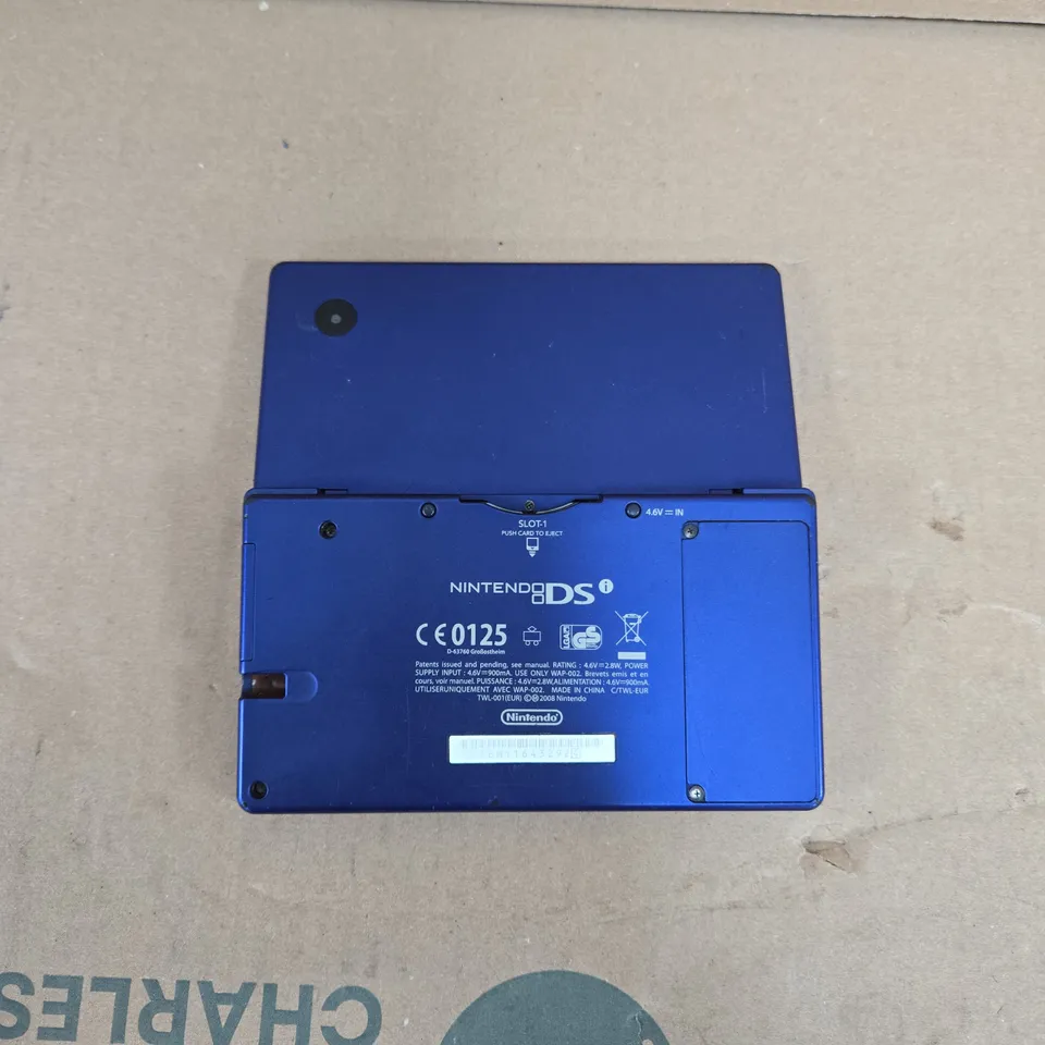 NINTENDO DSI HANDHELD CONSOLE IN DARK BLUE