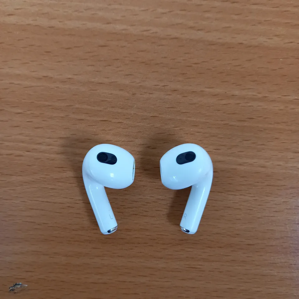 APPLE AIRPOD 3RD GENERATION