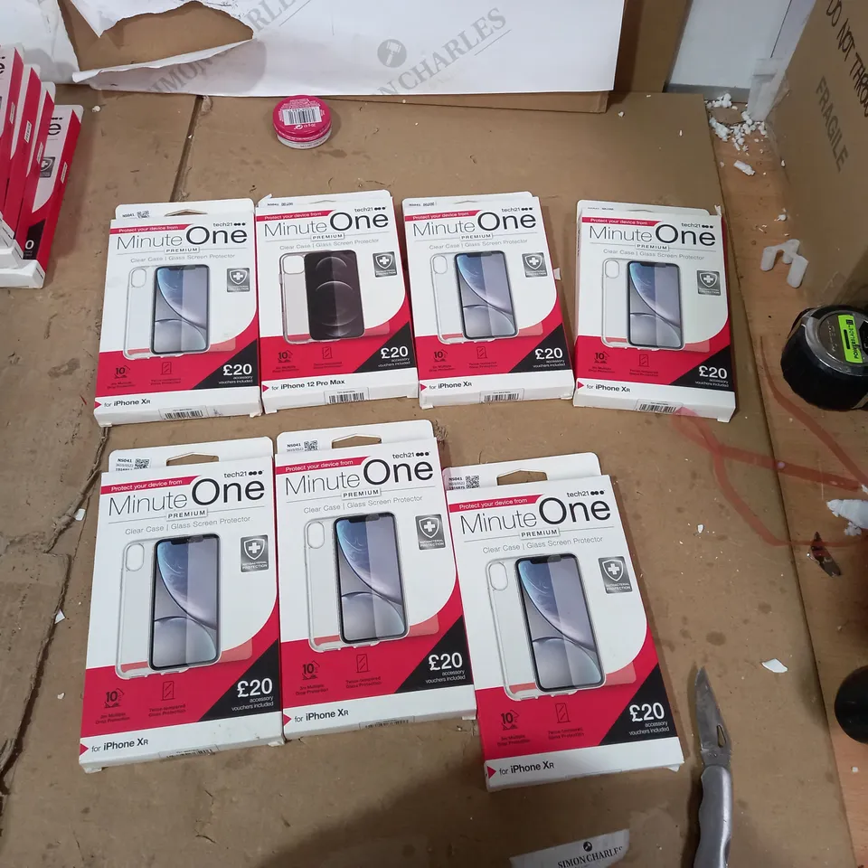 LOT OF 7 TECH 21 MINUTE ONE CLEAR IPHONE XR, IPHONE 12 PRO MAX CASES