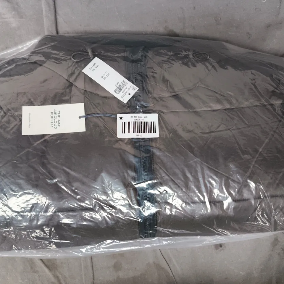 ABERCROMBIE & FITCH MEN'S A&F AIRCLOUD HOODED PUFFER IN DARK BROWN SIZE LARGE