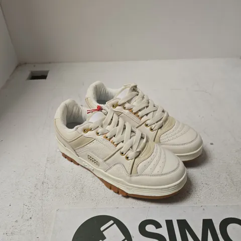 PONY SNEAKERS β WHITE/CREAM β UK 7