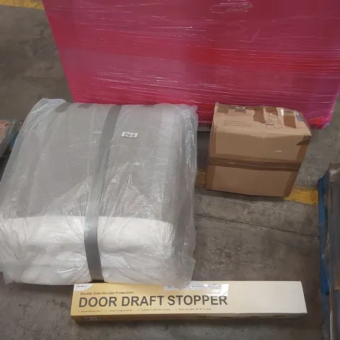 PALLET CONTAINING A LARGE QUANTITY OF ASSORTED ITEMS INCLUDING: DRAFT STOPPER, MATTRESS, SLOW JUICER ECT