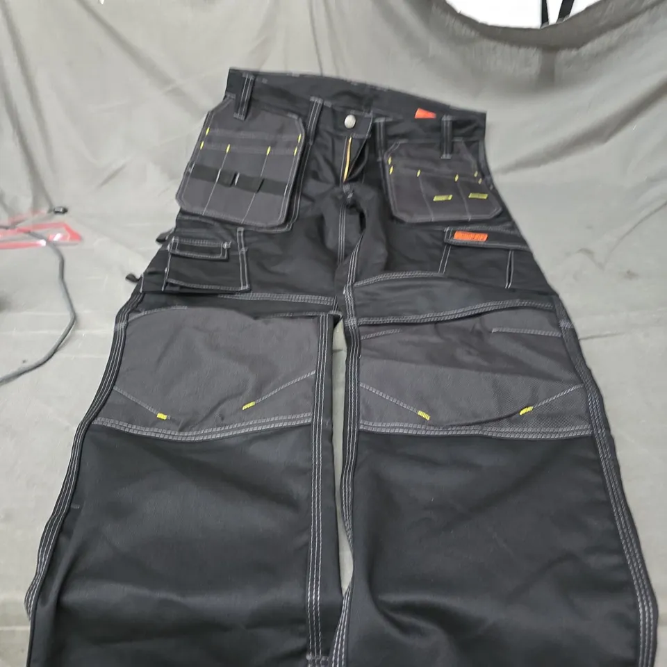 WRIGHTS FITS PRO BUILDER BLACK WORK TROUSERS – UK 34 (WAIST 34 IN, LEG 31 IN)