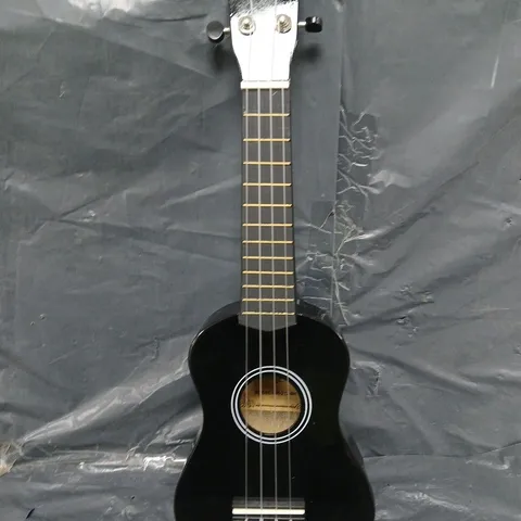 MARTIN SMITH UKULELE 