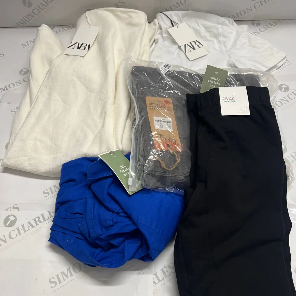 LARGE BOX OF ASSORTED BAGGED AND UNBAGGED CLOTHING TO INCLUDE H&M, ZARA AND ASOS