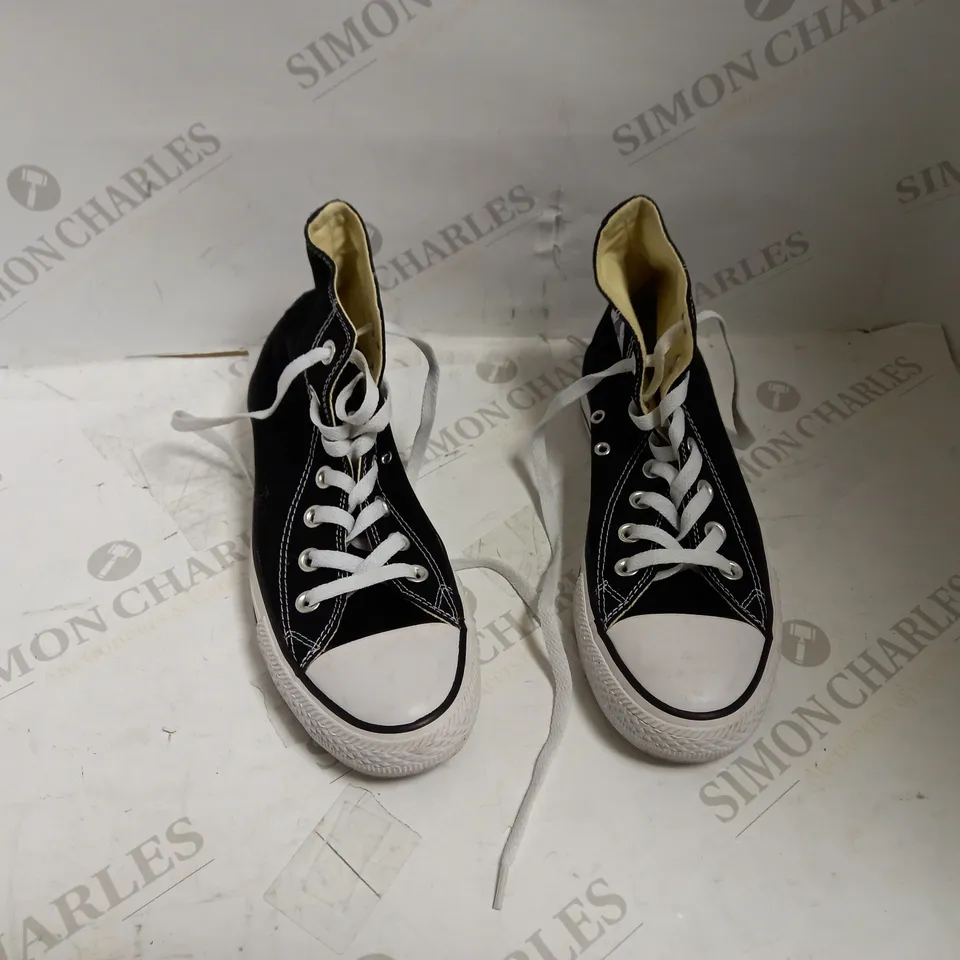 CONVERSE BLACK ALL STARS HIGHS - UK MENS 5.5 