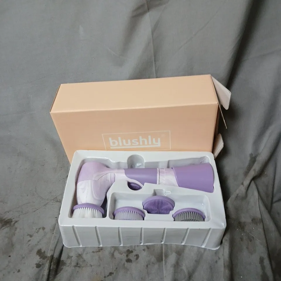 BLUSHLY 4 IN FACIAL CLEANSING SYSTEM 