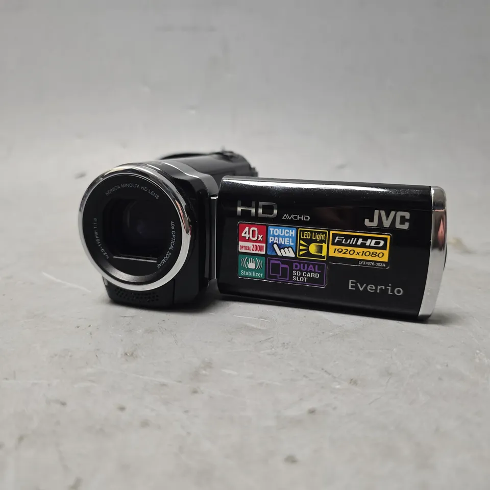 JVC EVERIO DIGITAL CAMERA 