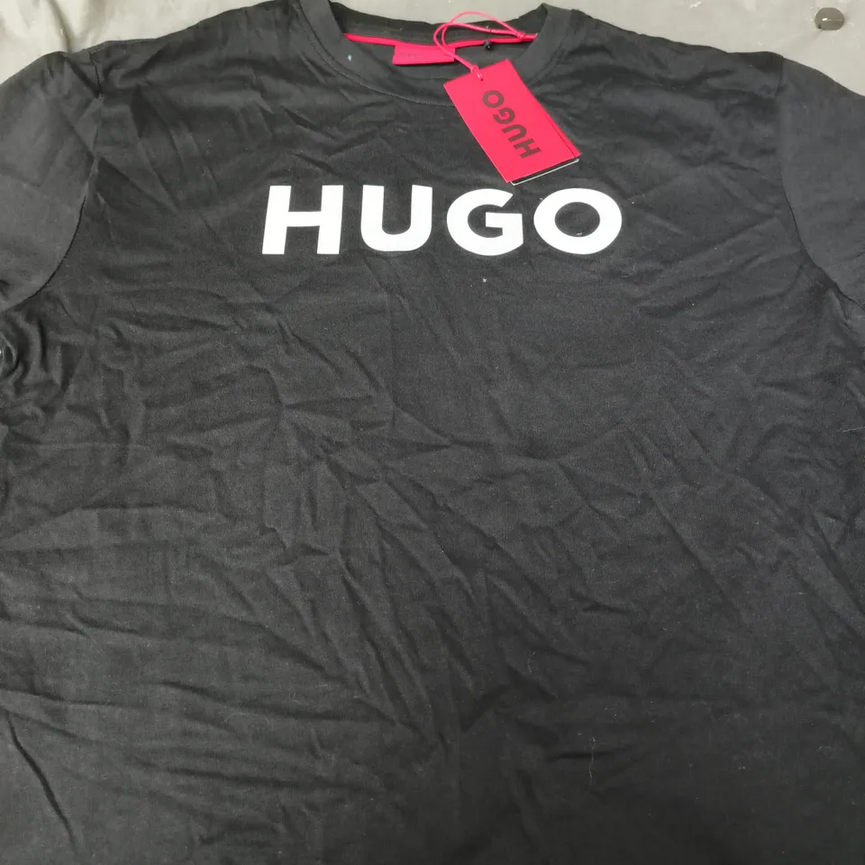 HUGO BLACK T-SHIRT - SIZE L
