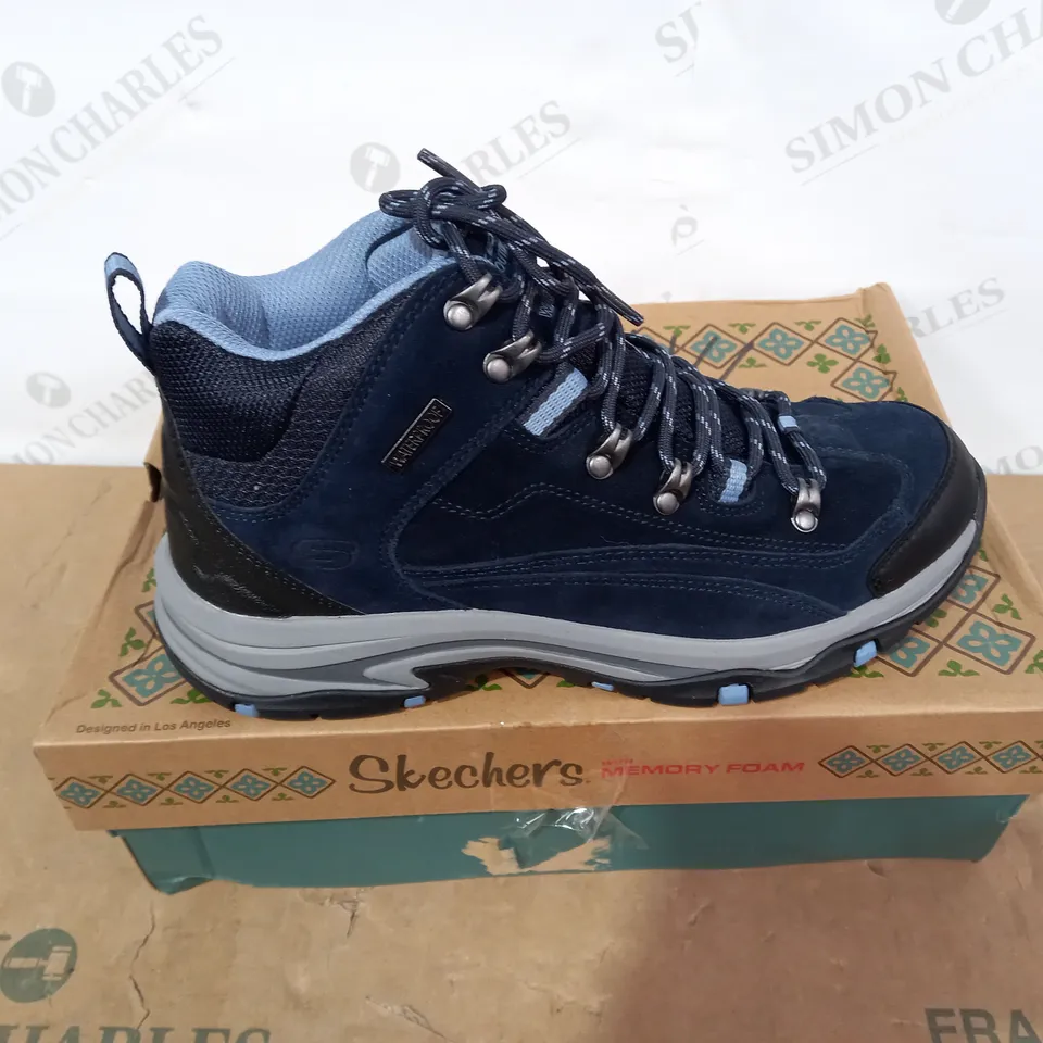 BOXED PAIR OF SKECHERS - SIZE 6.5
