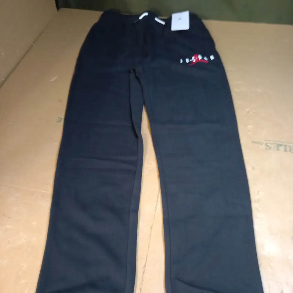 BLACK JORDAN JOGGERS SIZE KIDS L 