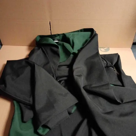 WIZARDING WORLD SLYTHERIN ROBE – SIZE SM