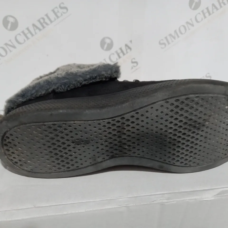 SKETCHERS BOBS MEMORY FOAM UK 6.5