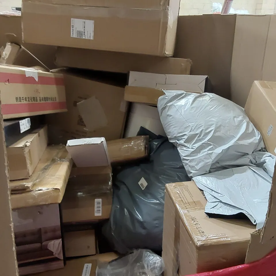 PALLET OF ASSORTED ITEMS INCLUDING: TUMBLER HEAT PRESS, MULTIFUNCTIONAL FOOD PROCESSOR, RETRACTABLE GATE, TOILET SAFETY RAILS, MAT, TOILET SEAT ECT