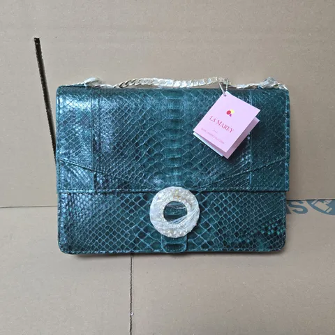 3 X LA MAREY LONDON TEAL SNAKESKIN-EFFECT HANDBAGS WITH CIRCULAR METAL CLASP IN PINK BOX