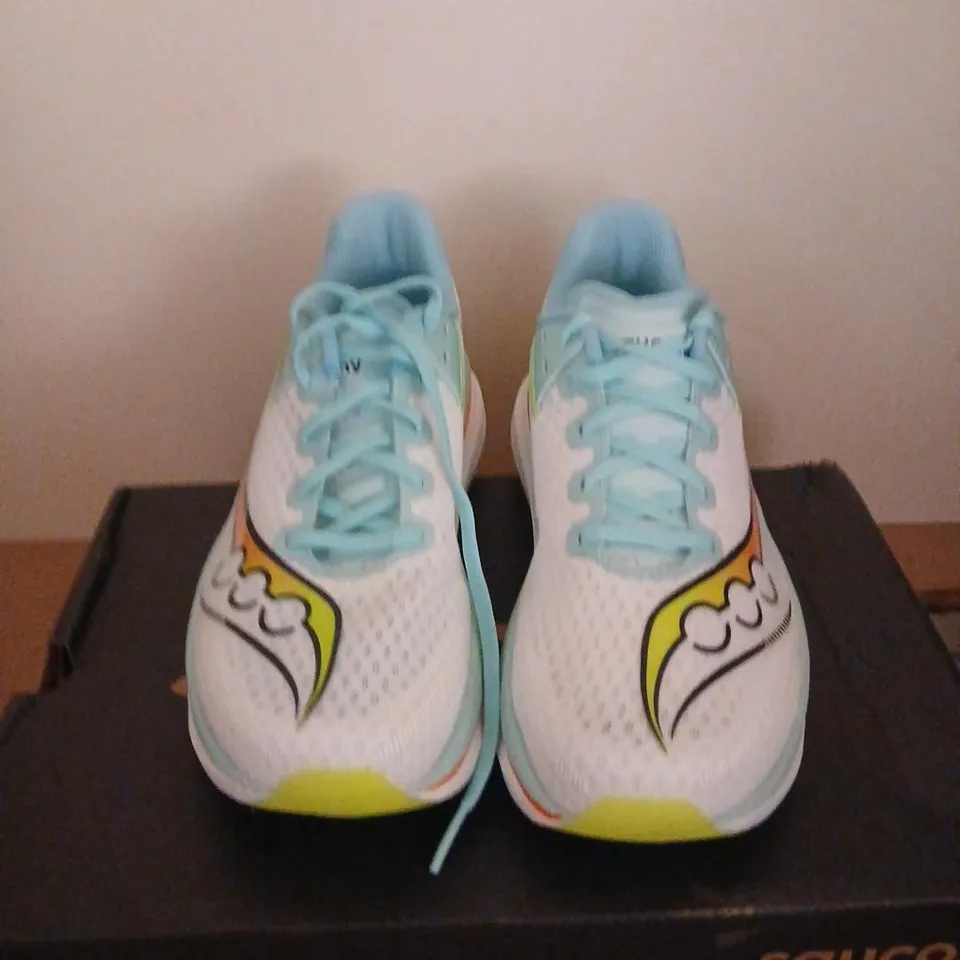 SAUCONY ENDORPHIN AZURA WOMEN'S RUNNING SHOES – UK 6.5 (US 8.5, EU 40)