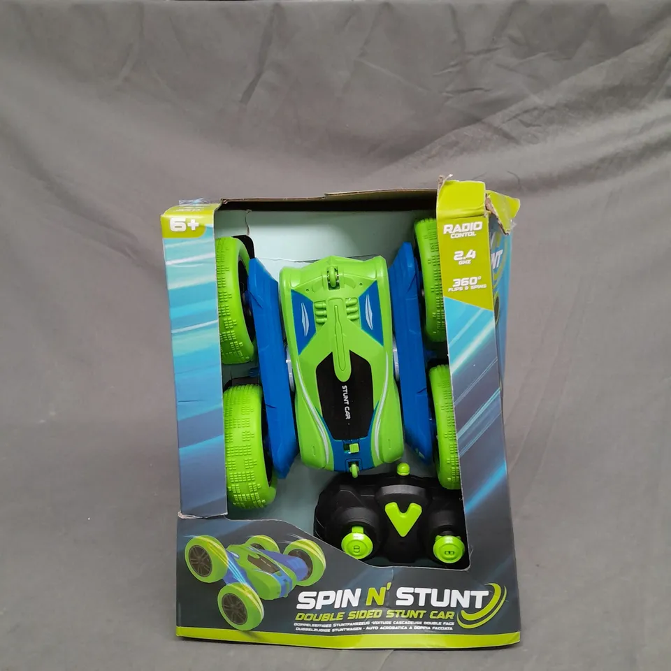 BOXED SPIN N STUNT CAR