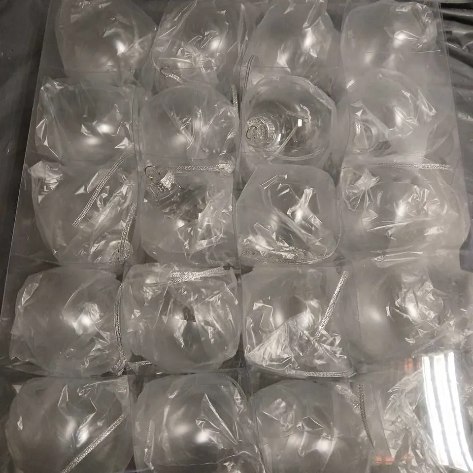 20 CLEAR PLASTIC FILLABLE BAUBLES (SHATTERPROOF)