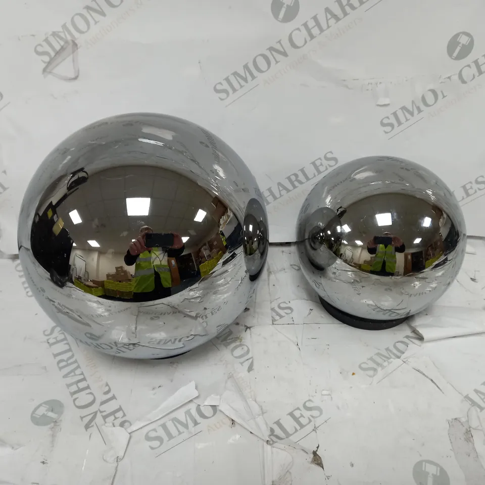 BOXED KELLY HOPPEN SET OF 2 INDOOR OUTDOOR PRELIT GLASS DECOR, REFLECTIVE ORBS