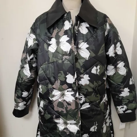 APPROXIMATELY 15 ASSORTED ITEMS TO INCLUDE HELENE BERMAN QUILTED COAT, RUTH LANGFORD COAT, CENTIGRADE JACKET 