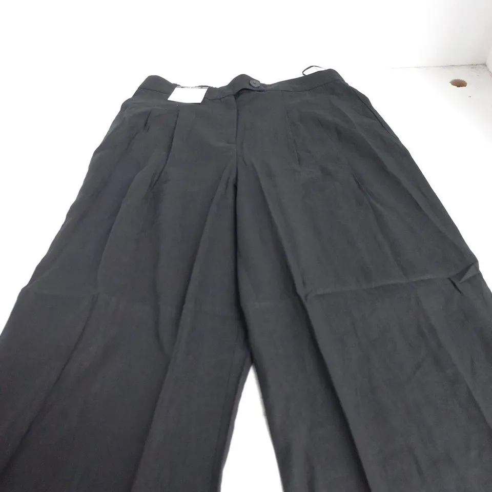 NEW LOOK BLACK WIDE-LEG TROUSERS – UK14 REGULAR (EU42) MADE IN SRI LANKA