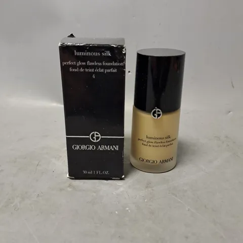 GIORGIO ARMANI LUMINOUS SILK FOUNDATION IN 4 30ML