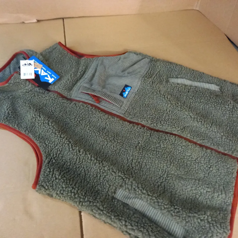 KAVU COOPER SHERPA VEST - SMALL