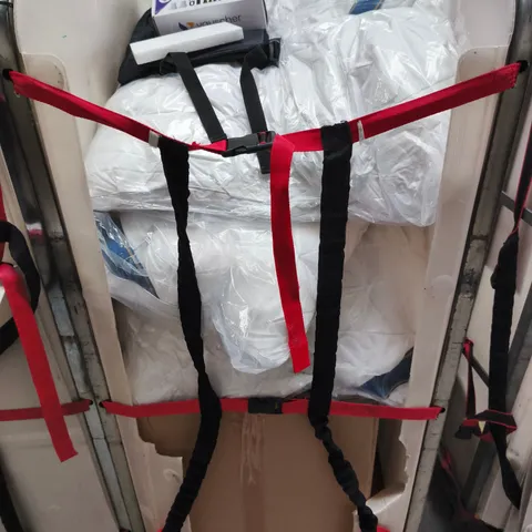 CAGE OF APPROXIMATELY 15 ASSORTED HOUSEHOLD ITEMS - COLLECTION ONLY