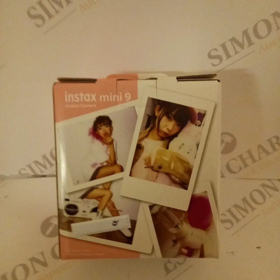 BRAND NEW BOXED FUJIFILM INSTAX MINI 9 INSTANT CAMERA