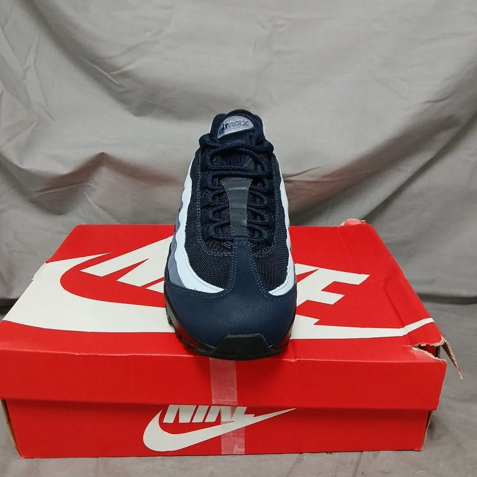 BOXED PAIR OF NIKE AIR MAX 95 TRAINERS – NAVY/BLUE - SIZE 8.5