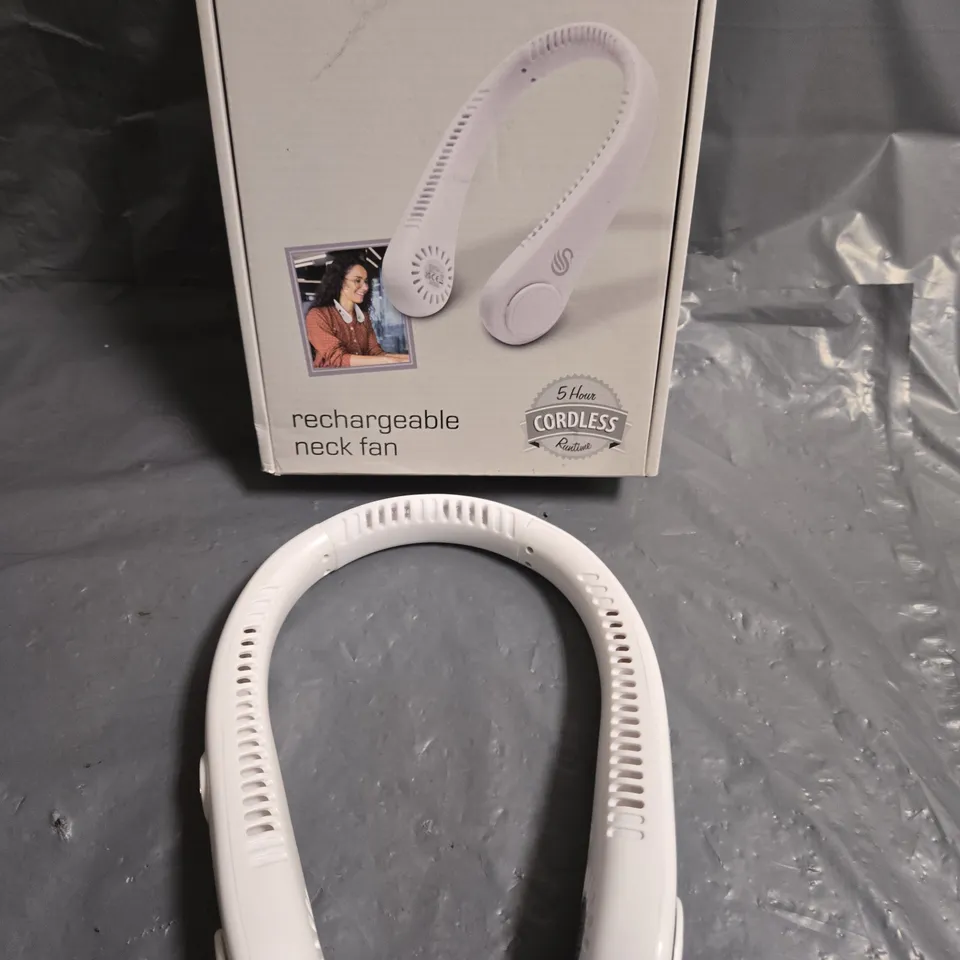 BOXED SWAN RETRO RECHARGEABLE NECK FAN 