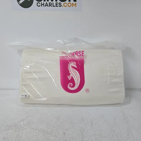 SET OF 3 PILLOWS SEAHORSE BRAND