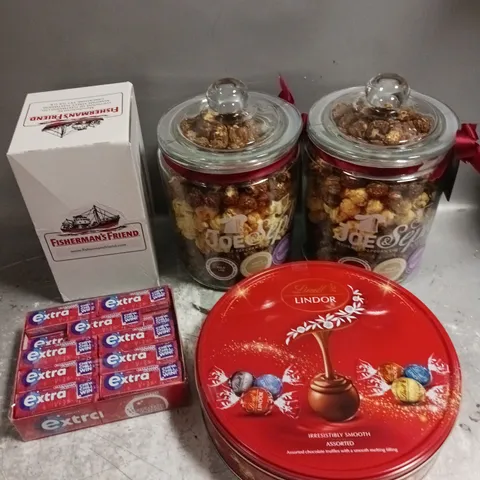 APPROXIMATELY 5 ASSORTED FOOD PRODUCTS TO INCLUDE LINDOR CHOCOLATES, FISHERMAN'S FRIENDS, JOE & SEPHS POPCORN ETC 