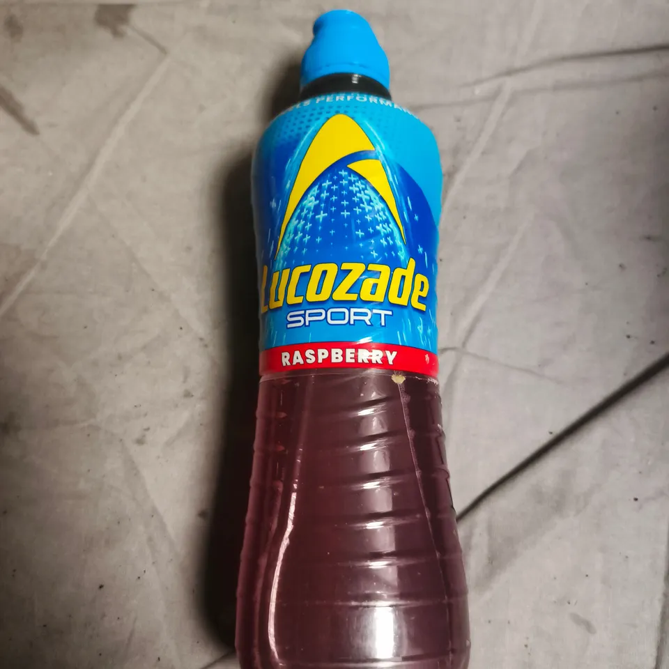 APPROXIMATELY 5 ASSORTED DRINKS INCLUDING LUCOZADE SPORT RASPBERRY AND ROBISONS FRUIT & BARLEY ORANGE